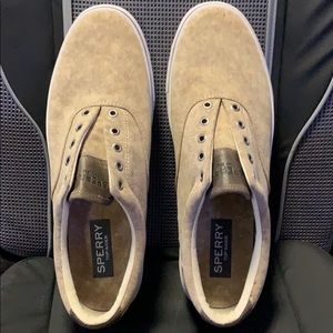 Tan/beige Sperry Boat shoes